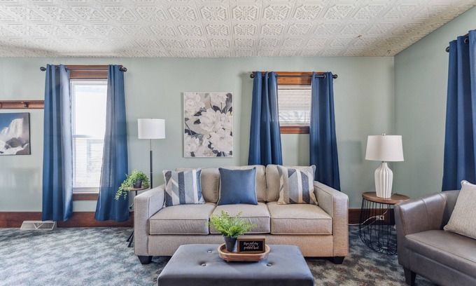 Niagara Falls House | Niagara Falls Getaway: Perfect Place to Unwind by RedAwning