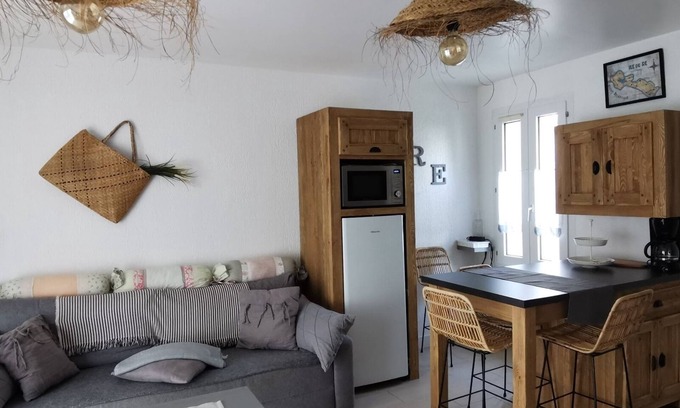 Rivedoux-Plage Apartment | Nice 3 rooms - Garden - Private parking - 50 m from the beach - 2 bikes included