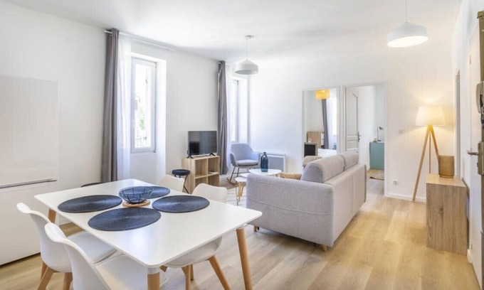 4th Arrondissement Apartment | Nice 65m² near the Palais Longchamp