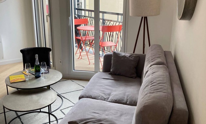Cœur de Ville Apartment | Nice and quiet in Courbevoie with parking