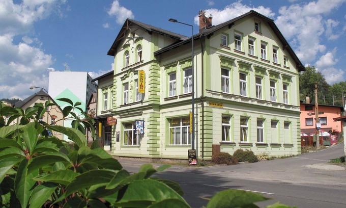 Tanvald Apartment | Nice apartment for 12 people with WIFI, TV and pets allowed