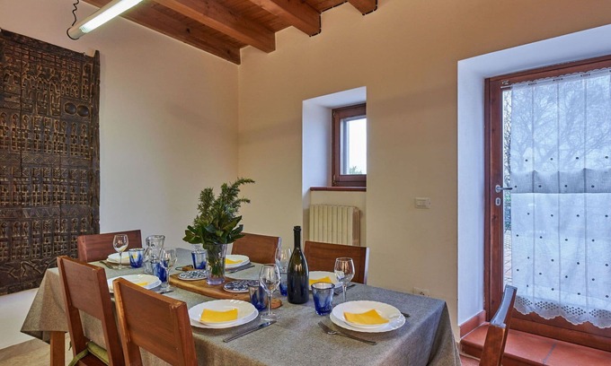 Caprino Veronese House | Nice apartment in villa for 8 people with WIFI, TV and patio