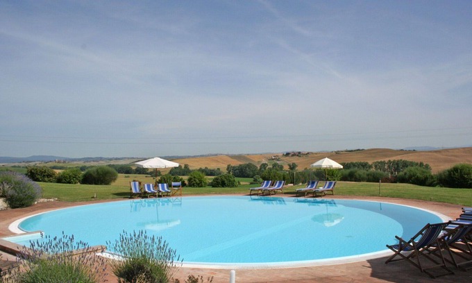 Monteroni d'Arbia Apartment | Nice apartment for 5 guests with pool, WIFI and panoramic view, close to Siena