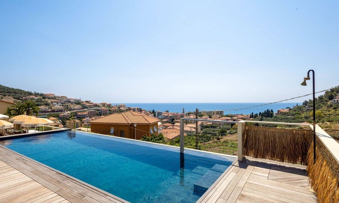 Costarainera Apartment | Nice apartment for 4 people with pool, WIFI, A/C, TV and terrace