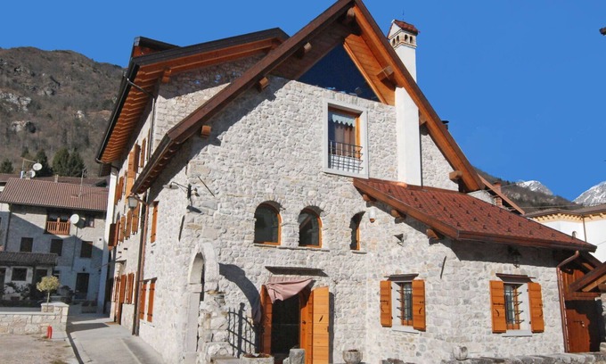 Barcis Apartment | Nice apartment for 5 people with WIFI, TV, patio and parking