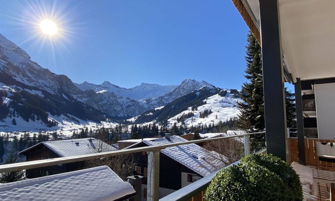 Adelboden Apartment | Nice apartment for 6 guests with WIFI, TV and balcony