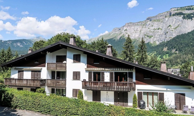 Flims Apartment | Nice apartment for 6 guests with WIFI, TV, balcony, panoramic view and parking