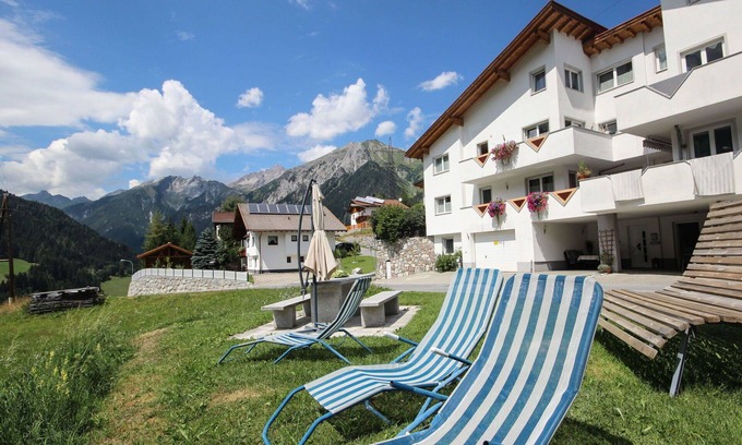 Flirsch Apartment | Nice apartment for 6 guests with WIFI, TV and patio