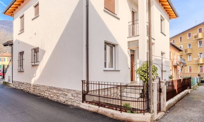 Dongo Apartment | Nice apartment for 6 guests with WIFI, TV and terrace