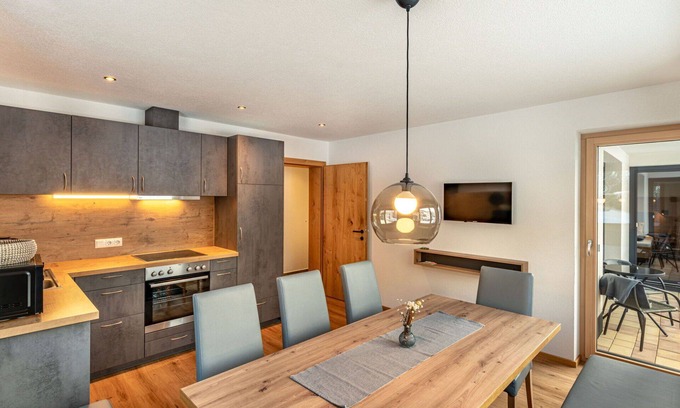 See Apartment | Nice apartment for 8 people with WIFI, TV and balcony