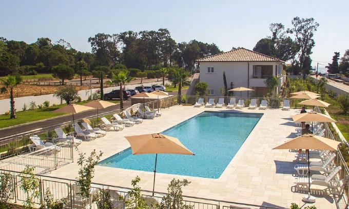 Ghisonaccia Apartment | Nice apartment for 6 guests with A/C, WIFI, pool, TV, balcony, pets allowed and panoramic view