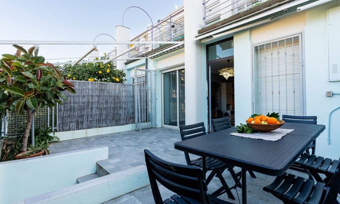 Ospedaletti Apartment | Nice apartment for 4 people with WIFI, TV, terrace, pets allowed, panoramic view and parking