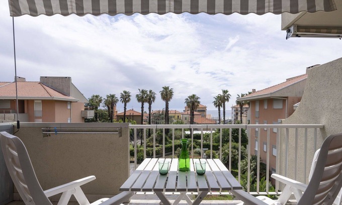 Riva Ligure Apartment | Nice apartment for 5 guests with WIFI, TV, balcony and pets allowed
