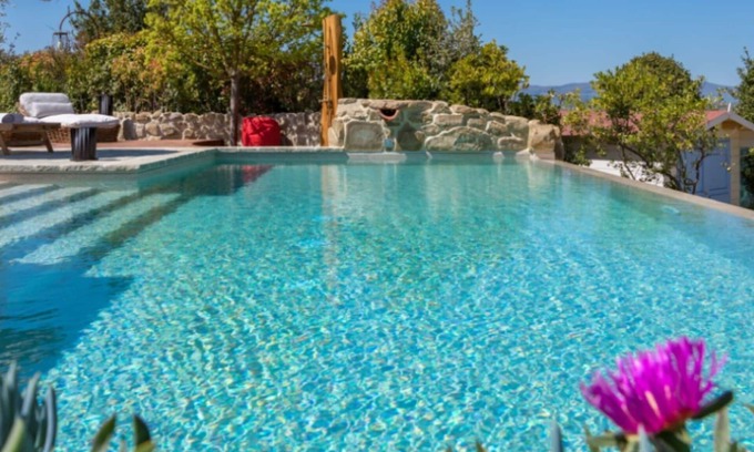 Po' Bandino Villa | Nice apartment in villa for 2 guests with pool, A/C, WIFI, hot tub, TV and panoramic view