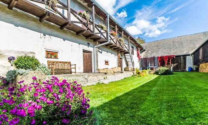 Horni Plana Villa | Nice apartment in villa for 3 guests with WIFI, pool, TV and pets allowed