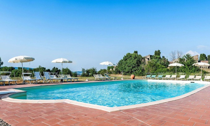 San Macario In Monte Villa | Nice apartment in villa for 4 guests with WIFI, pool, TV, terrace and pets allowed