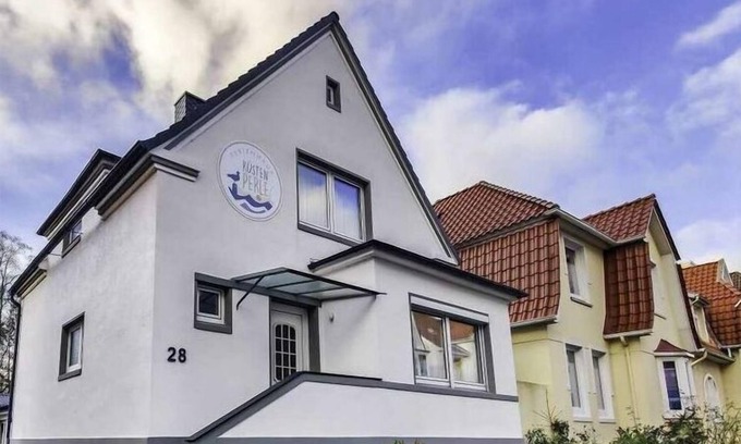 Langen b. Bremerhaven House | Nice coastal holiday home 150m to the sea