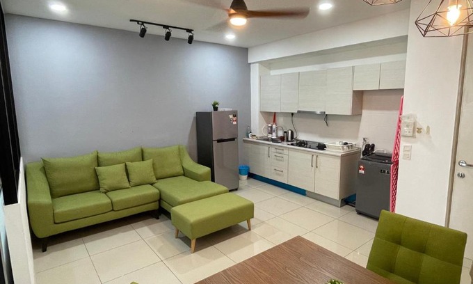 Taman Tampoi Indah Apartment | Nice & Comfy Studio in Greenfield Regency