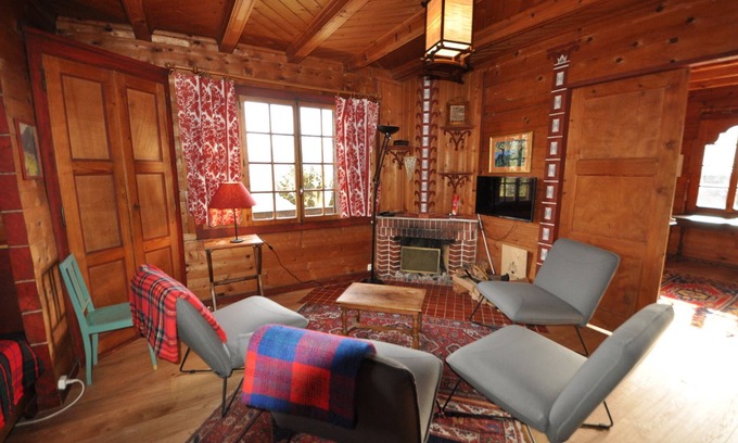 Les Posses-sur-Bex Ski Chalet | Nice family chalet located above the Gryon train station, 2 kilometers from the Place de la Barboleu