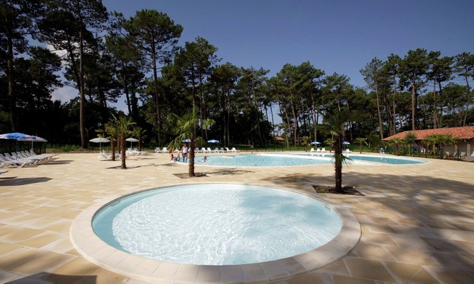 Ondres House | Nice Holiday home with bath