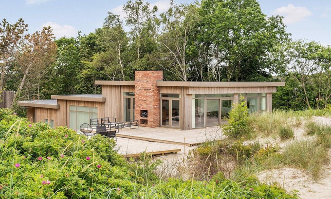 Hvidbjerg Strand House | Nice home in Børkop with house sea view
