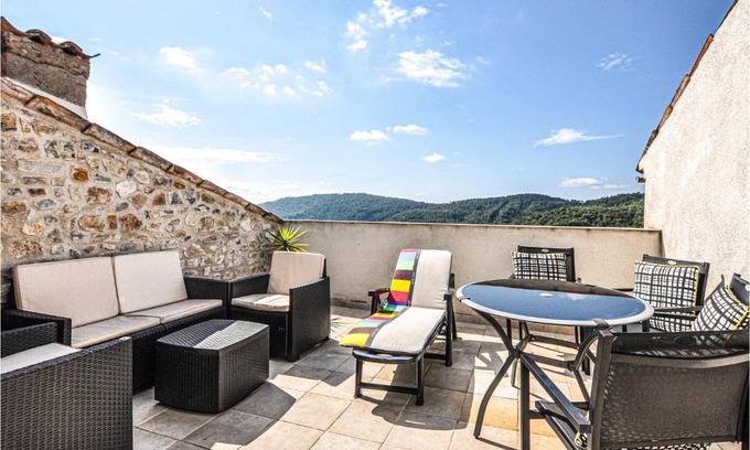 Claviers House | Nice home in Claviers with 2 Bedrooms and WiFi