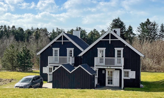 Gjern House | Nice home in Gjern with sauna