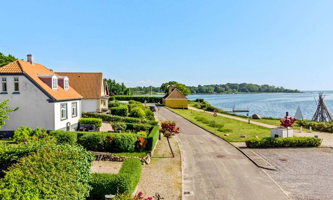 Nysted House | Nice home in Nysted with house sea view