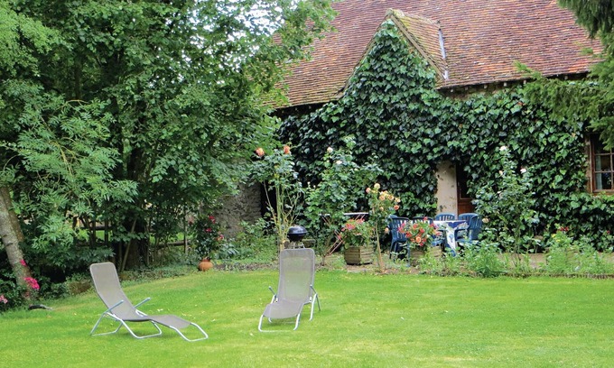 Vernie House | Nice home in Vernie with WiFi