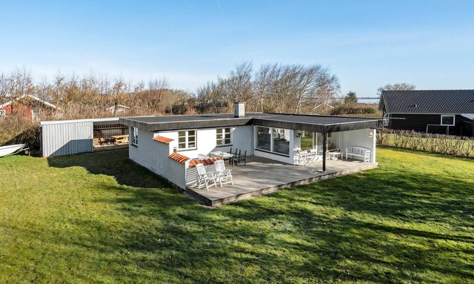 Vinderup House | Nice home in Vinderup with WiFi