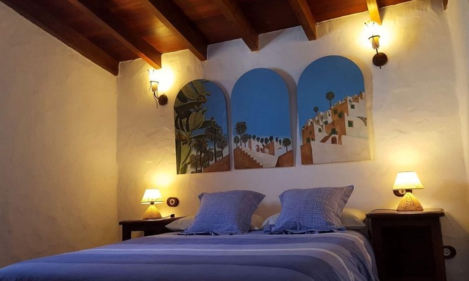 La Sorrueda House | Nice House in La Sorrueda with Terrace, Whirlpool and Barbecue