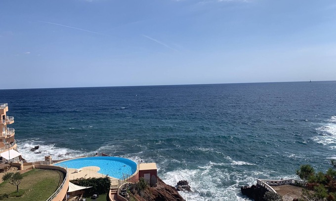 Le Trayas Apartment | Nice place with sea and swimming pool