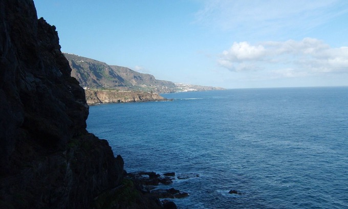 Los Realejos Apartment | Nice studio primarily on the ocean.