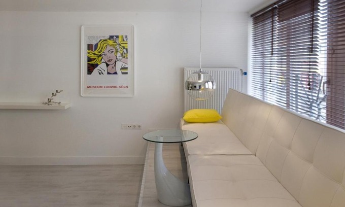 Da Costabuurt Apartment | Nicolaas Amsterdam apartment