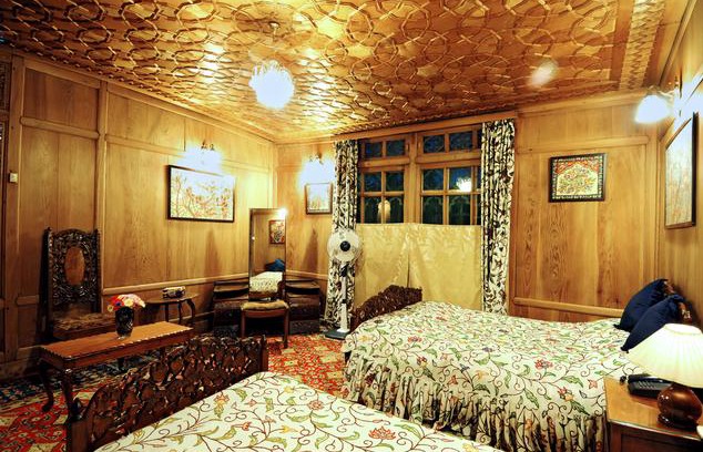 Nagin Bagh Hotel | Nigeen Beauty Houseboats