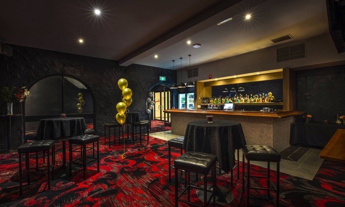 Ferntree Gully Hotel | Nightcap at Ferntree Gully Hotel Motel