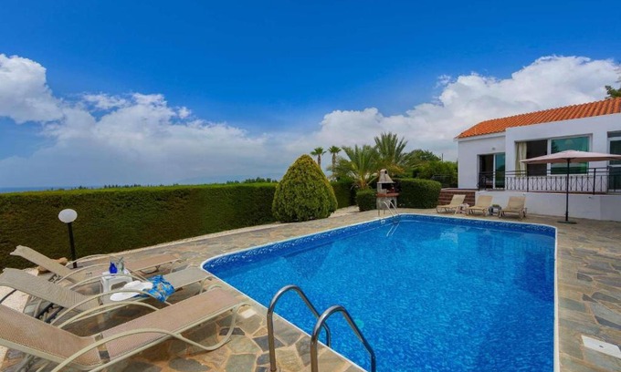 Latchi Villa | Niovella