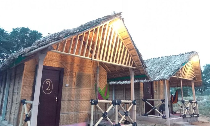 Kamalapur House | NIRVANA CAFE HAMPI