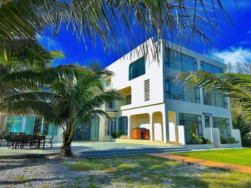 Wanning Hotel | Nirvana Seaview Homestay