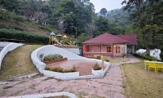 Kandaghat Hotel | Niyama Jungle Resort