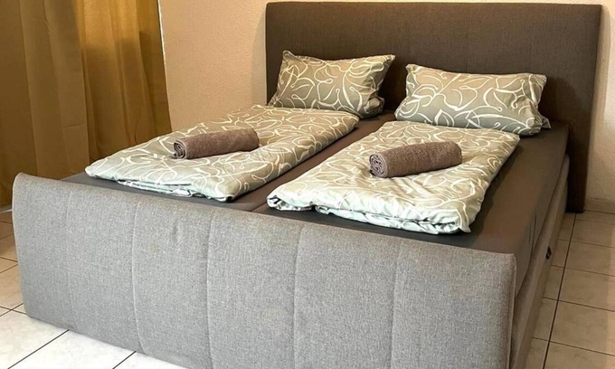 Bonlanden Apartment | nJoy! EXPO Studio & Central - Stuttgart Airport & Trade Fair