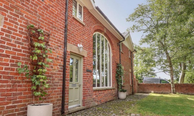 Hambleton House | Noah's Barn