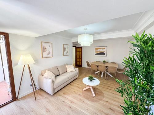 La Jota Apartment | Nobleza del Pilar - Turistea