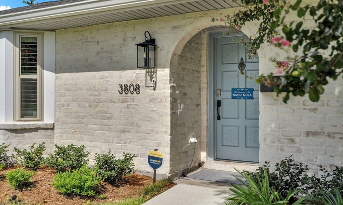 Willowdale House | Nod to NOLA: Enjoyable 3-bedroom house with Big Easy Twist in Metairie