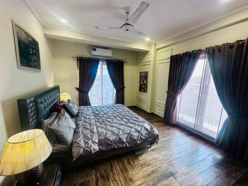 Rawalpindi Apartment | Noir Escape