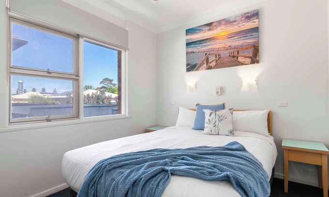 Glenelg Apartment | Nora's Nook: 1 BDRM Glenelg