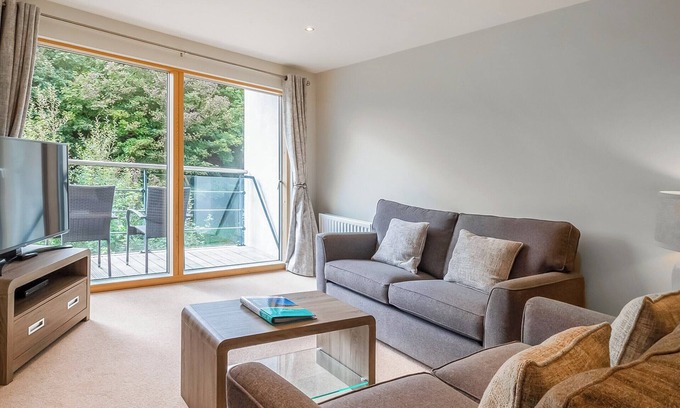 Scarborough Cottage | North Bay Sands Apartment 2- UK2630