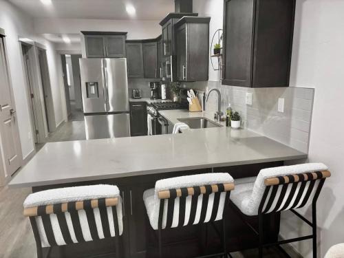 Sunset House | North End - Hyde Park - Hot Tub-21 Miles To Bogus!