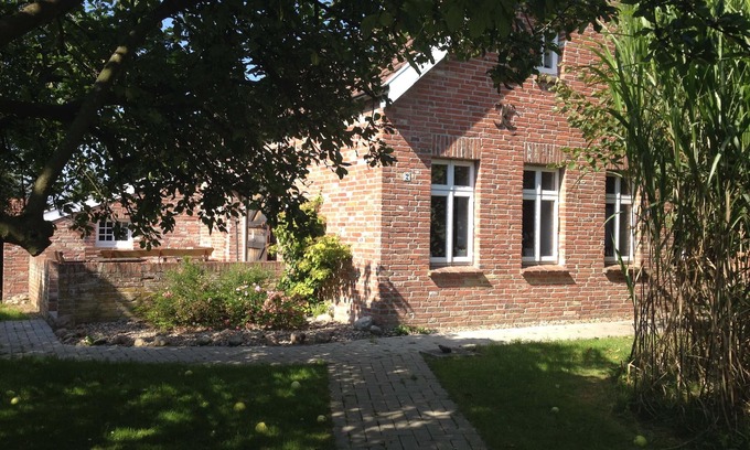 Neufunnixsiel House | North Sea holiday in style in 200 year old country house, 6 km from the sea