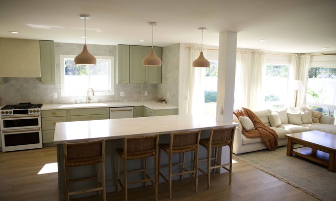 Kahuku House | North Shore Family Home - Walk to the beach